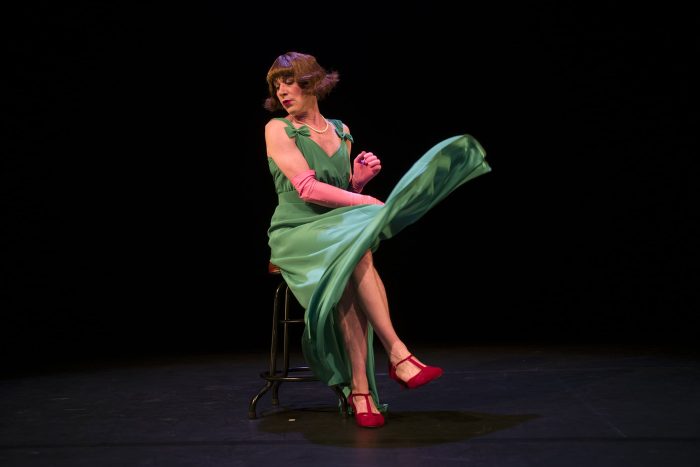 Madame Fraize - photo assise