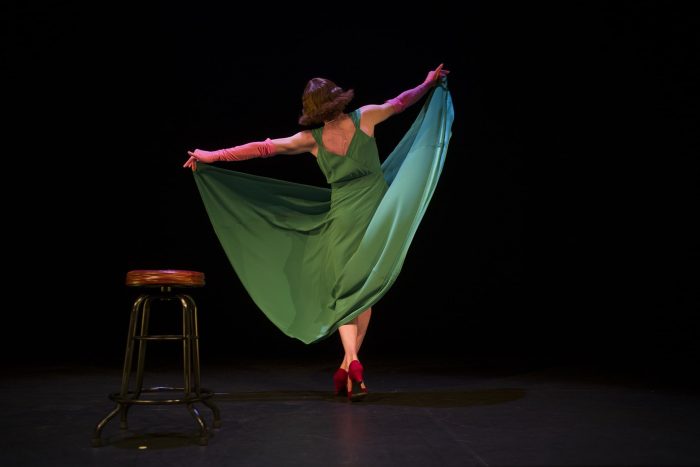 Madame Fraize - photo de dos